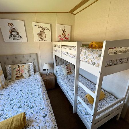 Cottontail Lodge - Hot Tub - Pet Friendly South Cerney Luaran gambar