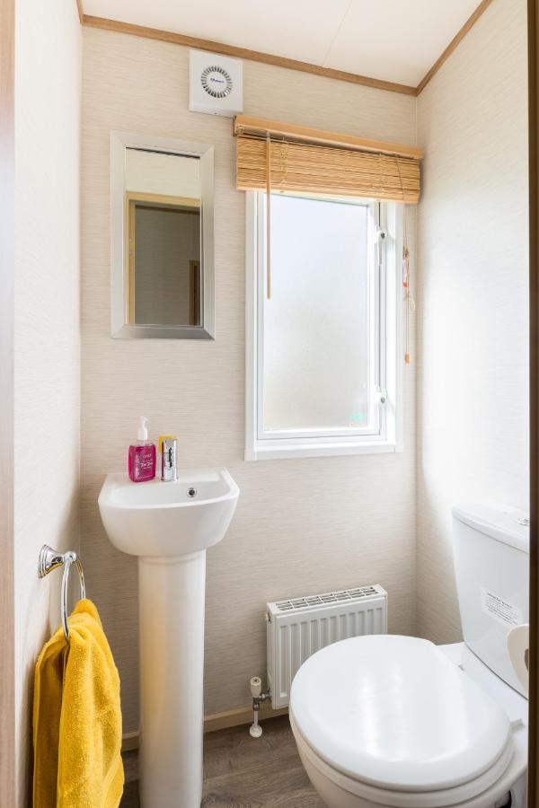 Cottontail Lodge - Hot Tub - Pet Friendly South Cerney Luaran gambar