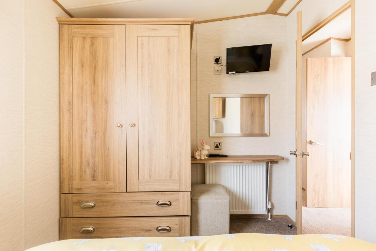 Cottontail Lodge - Hot Tub - Pet Friendly South Cerney Luaran gambar