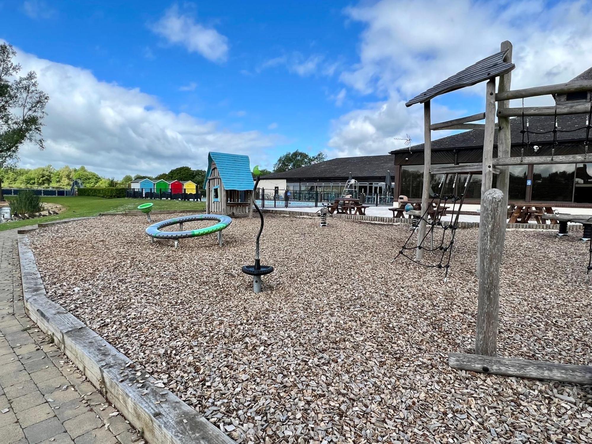 Cottontail Lodge - Hot Tub - Pet Friendly South Cerney Luaran gambar