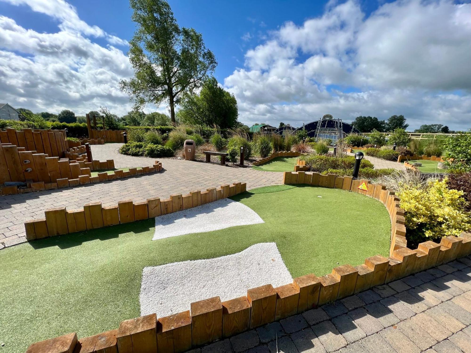 Cottontail Lodge - Hot Tub - Pet Friendly South Cerney Luaran gambar