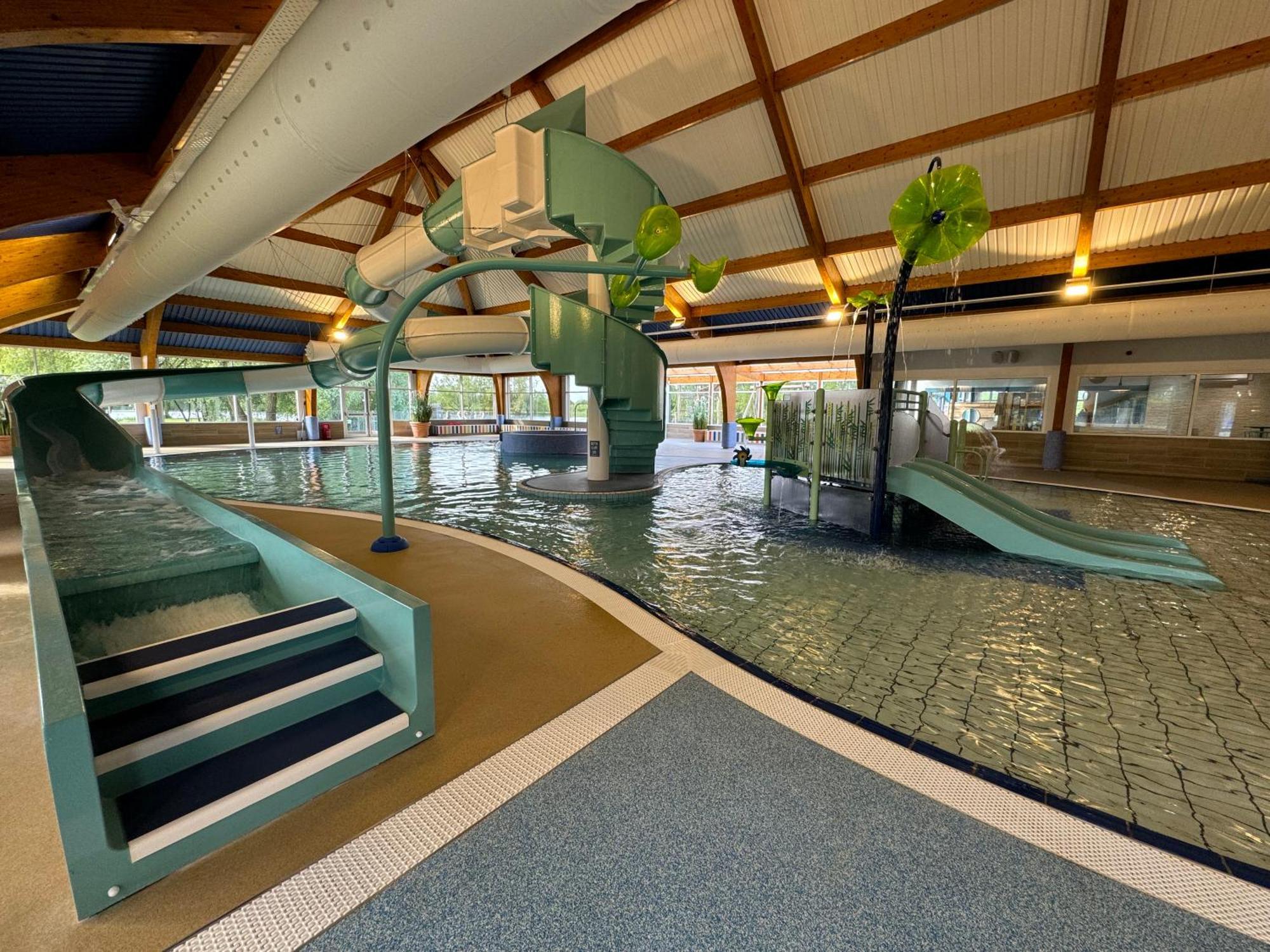 Cottontail Lodge - Hot Tub - Pet Friendly South Cerney Luaran gambar